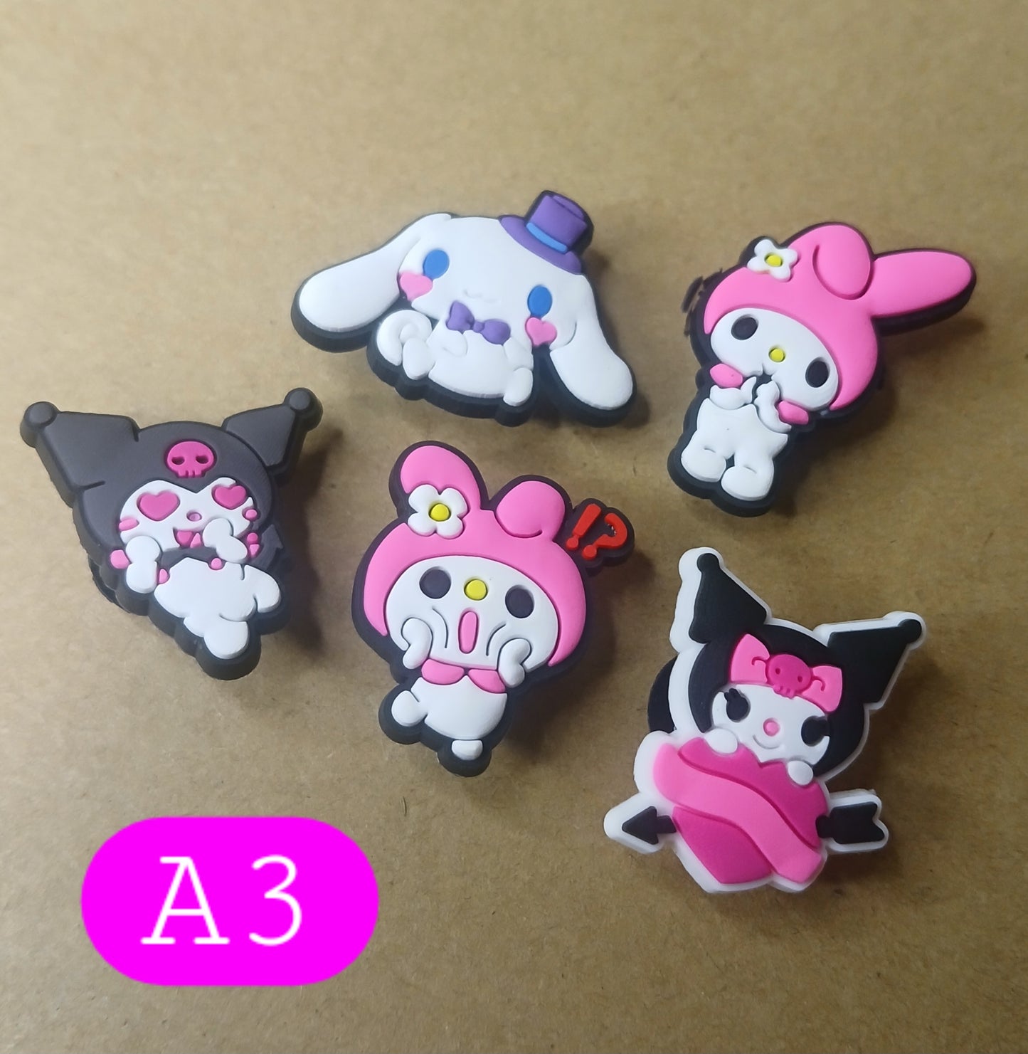 5 Pack Kitty Shoe Charms