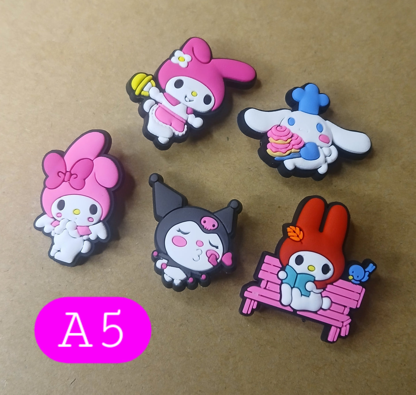 5 Pack Kitty Shoe Charms