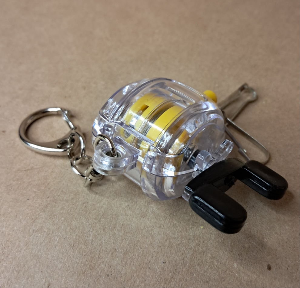 Baitcaster Keychain - Extendable Keychain with rotating Fishing handle - 16inch extend