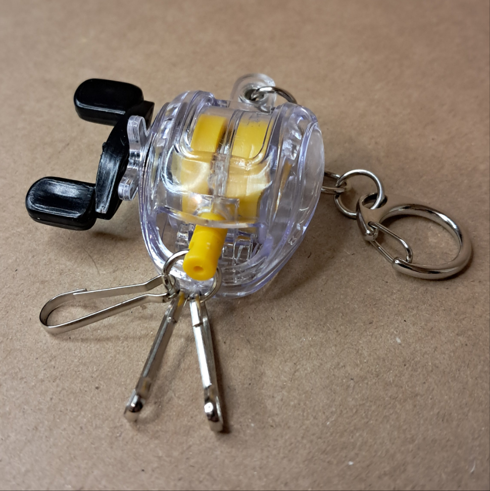 Baitcaster Keychain - Extendable Keychain with rotating Fishing handle - 16inch extend