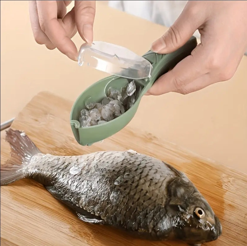 Fish DeScaler with covered containment lid