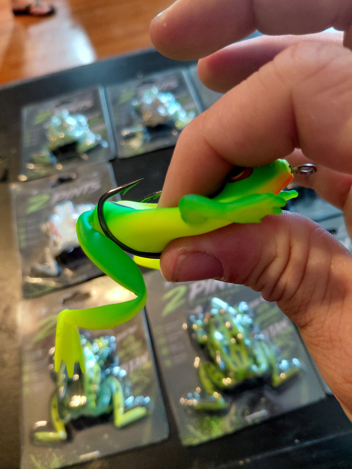 TITAN Frog - Weedless 2.5in 17g Topwater Frog - Heavy Duty SABR Hooks